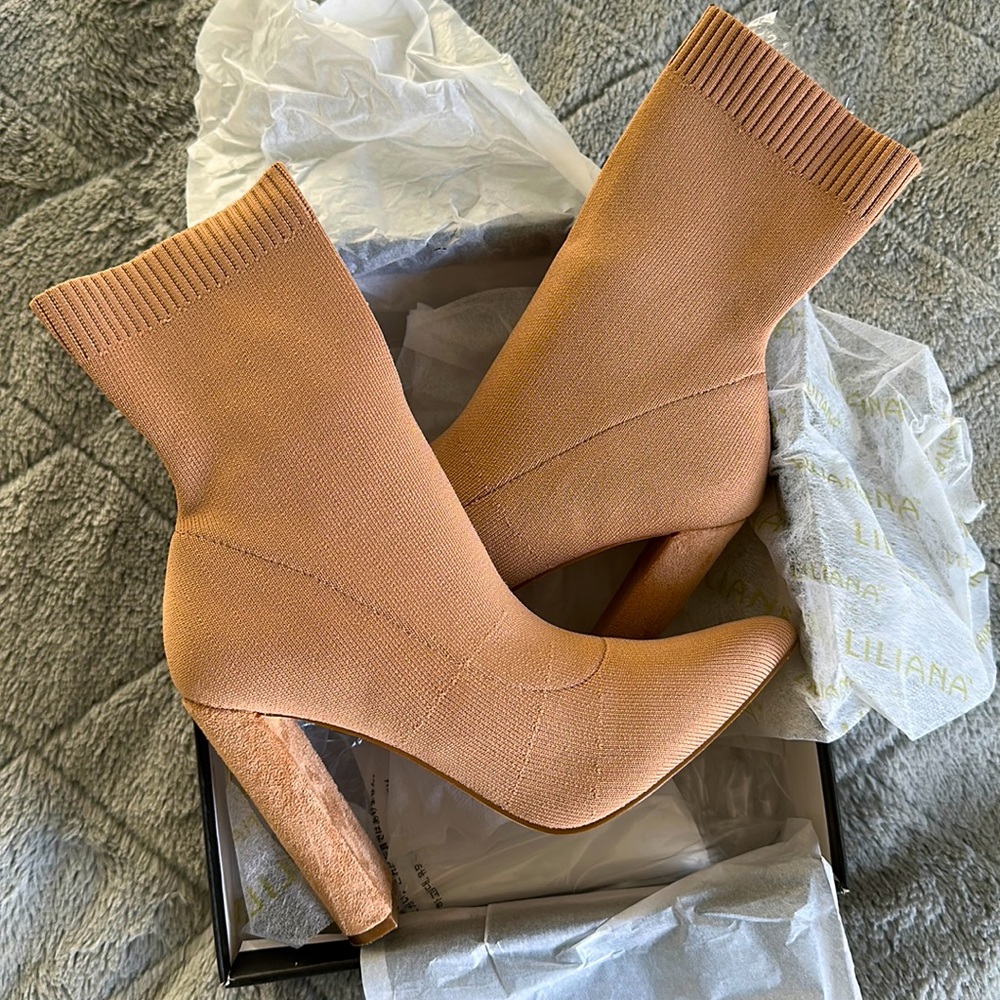 Blush sock booties - Picture 3 of 4